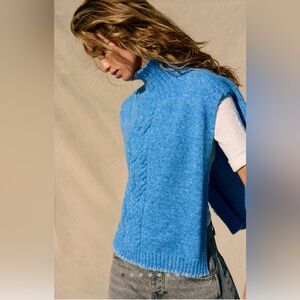 NWT free people Alma cable poncho blue one size